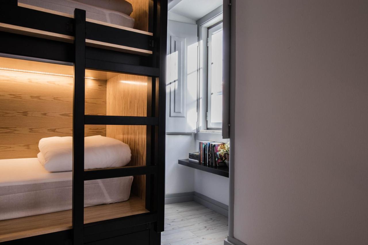 Gig Capsule Hostel Ericeira Εξωτερικό φωτογραφία