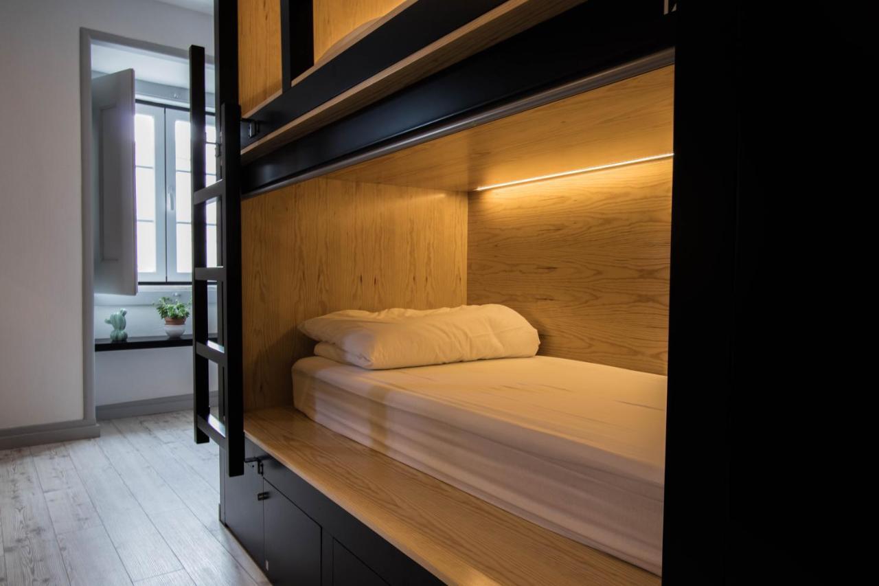 Gig Capsule Hostel Ericeira Εξωτερικό φωτογραφία