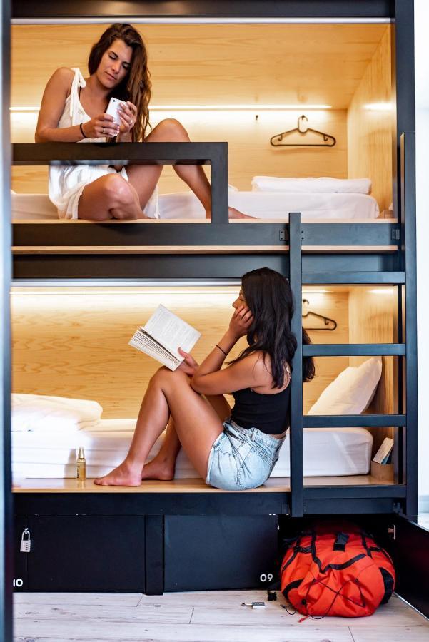 Gig Capsule Hostel Ericeira Εξωτερικό φωτογραφία